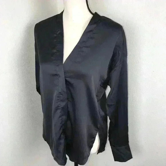 Olivaceous Women’s Charcoal Gray Satin Blouse Size S Lightweight‎ Casual Office - Picture 4 of 8